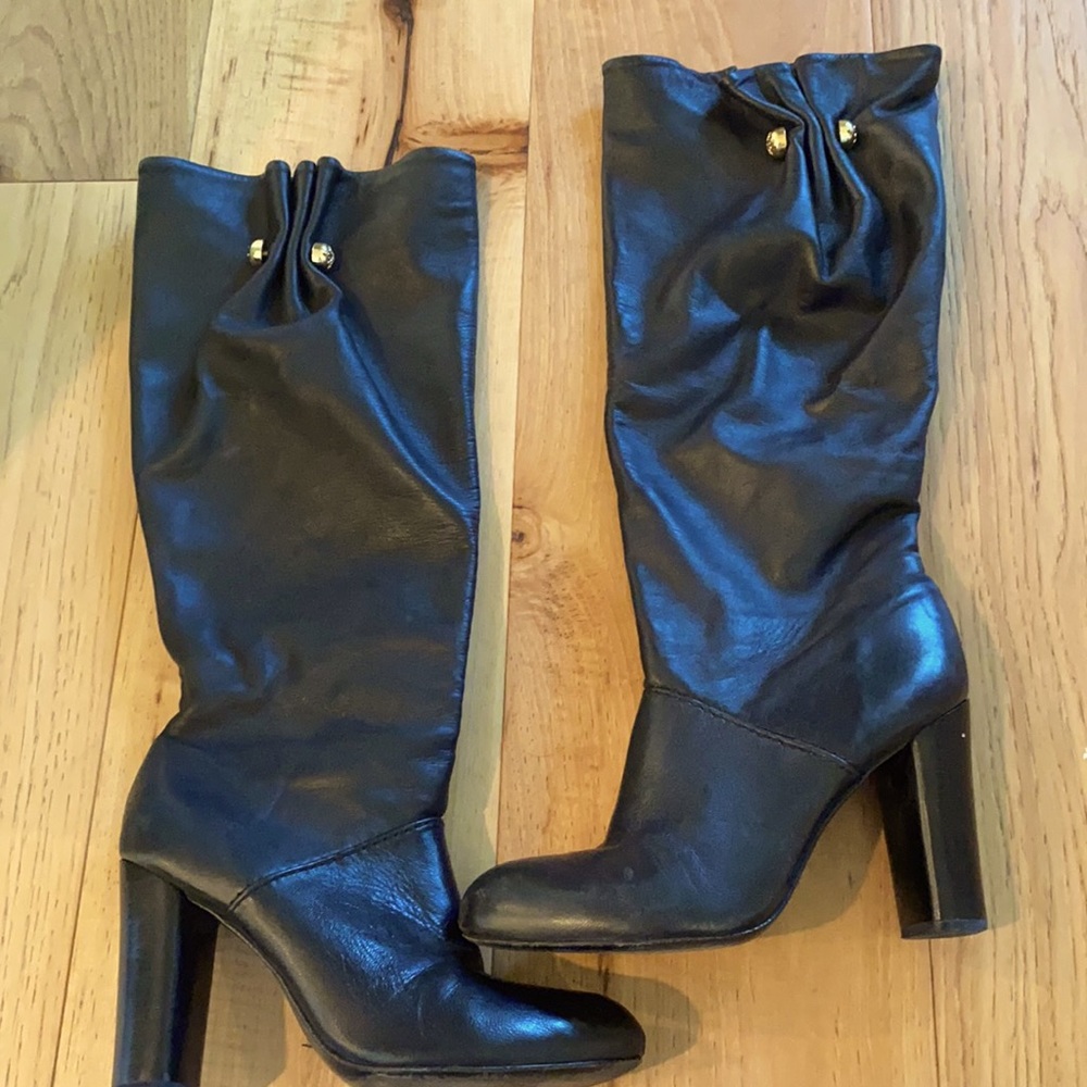 STUNNING Tory Burch Slouch Boots